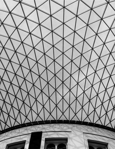 В роскошной шубе